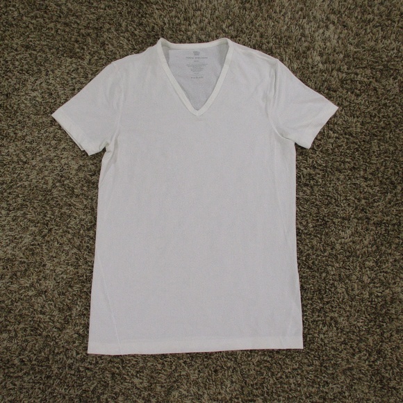 Mack Weldon Shirt Men's Small White V-Neck Short‎ Sleeve Tee - Picture 1 of 4